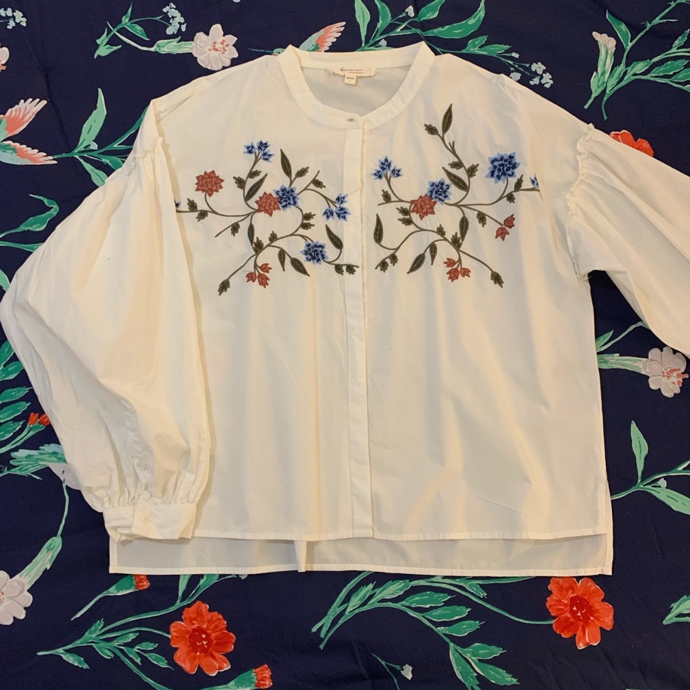 Vince Camuto Embroidered Poplin Blouse - Picture 2 of 5